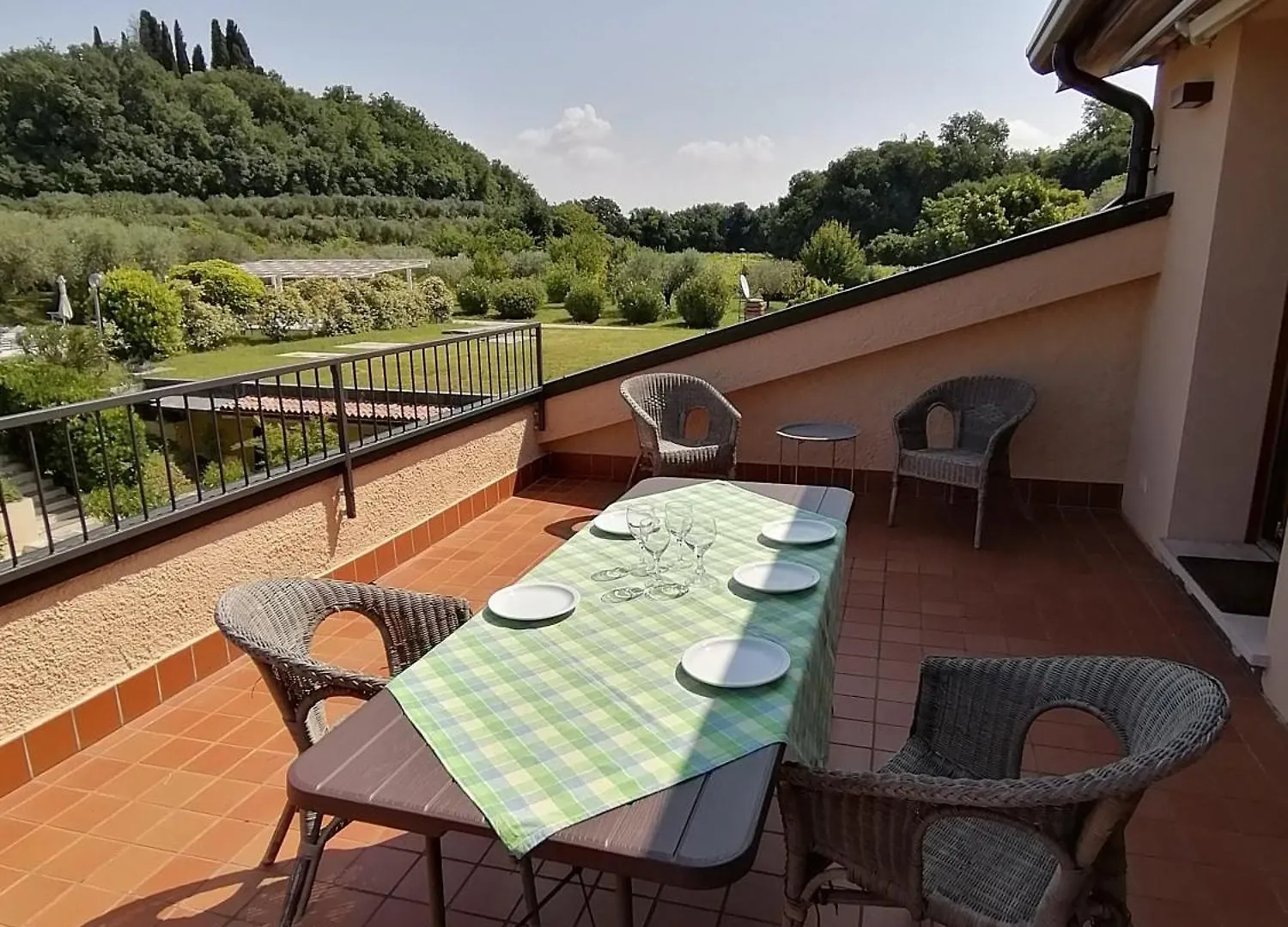 Διαμέρισμα Casa Ghirlanda Con Piscina E Campo Da Tennis Λατζίζε