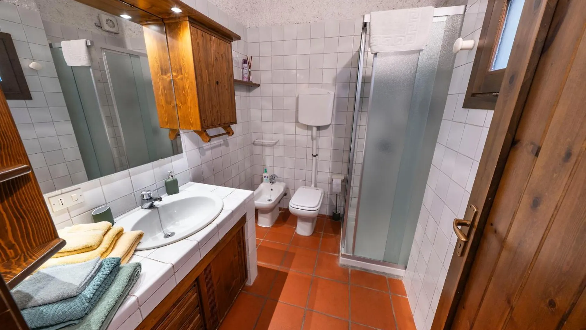 Διαμέρισμα Casa Ghirlanda Con Piscina E Campo Da Tennis Λατζίζε