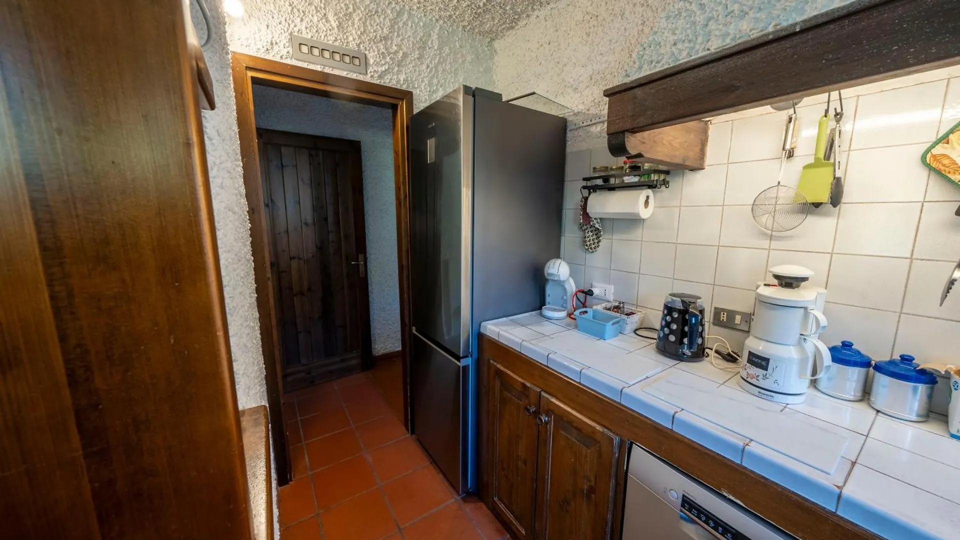 Casa Ghirlanda Con Piscina E Campo Da Tennis Λατζίζε 0*,  Ιταλία