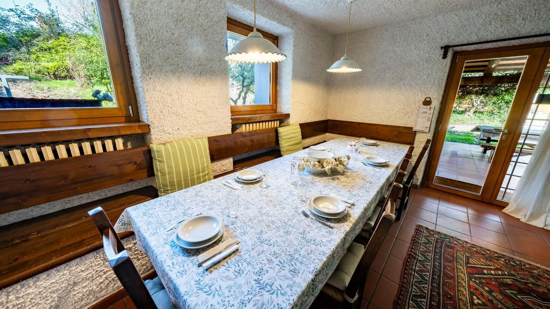 Διαμέρισμα Casa Ghirlanda Con Piscina E Campo Da Tennis Λατζίζε Ιταλία